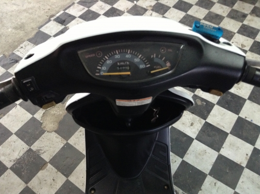 ขาย!!!ฮอนด้าZX สต๊าทมือและเท้า ปีที่ซื้อ53 รถเครื่องดีคับ มีกล่องเก็บของใต้เบาะคับ ขาย!!!ฮอนด้าZX สต๊าทมือและเท้า ปีที่ซื้อ53 รถเครื่องดีคับ มีกล่องเก็บของใต้เบาะคับ