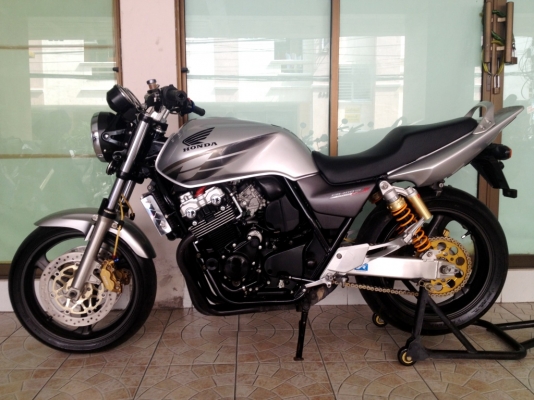 ขาย CB400 SF V-TEC3 ปี2004 สภาพสวยๆ ของแต่งเพียบ ปั้มแบมโบ้ ราคา 119000 บาท ด่วน