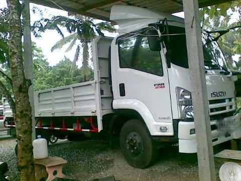 รถฮีโน่ 6 ล้อดั้ม 210 แรงม้า. ปี 56  ( รถวิ่ง 3,xxx กม. )   สนใจติดต่อ 081 - 6079515