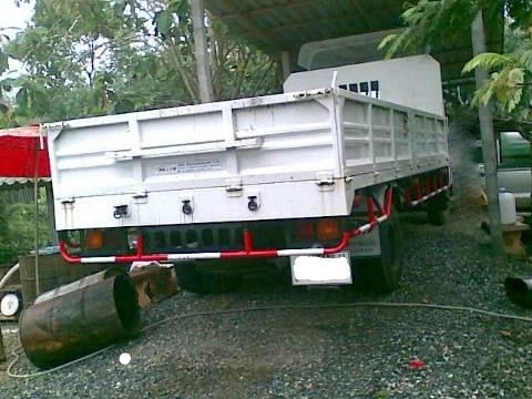 รถฮีโน่ 6 ล้อดั้ม 210 แรงม้า. ปี 56  ( รถวิ่ง 3,xxx กม. )   สนใจติดต่อ 081 - 6079515