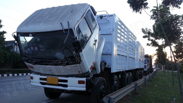 รถบรรทุก พ่วงแม่-ลูก ยี่ห้อ NISSAN ติดแก๊ส NGV 8 ถัง ลักษณะถังยืน