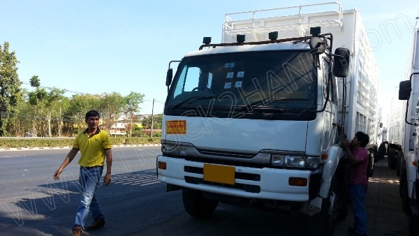 รถบรรทุกพ่วงแม่-ลูก ยี่ห้อ NISSAN  320 แรงม้า ติดแก๊ส NGV 8 ถัง ลักษณะถังยืน