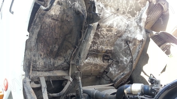 รถบรรทุกพ่วงแม่-ลูก ยี่ห้อ NISSAN  320 แรงม้า ติดแก๊ส NGV 8 ถัง ลักษณะถังยืน