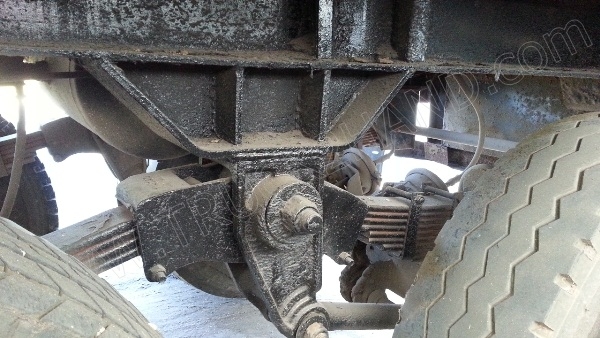 รถบรรทุกพ่วงแม่-ลูก ยี่ห้อ NISSAN  320 แรงม้า ติดแก๊ส NGV 8 ถัง ลักษณะถังยืน