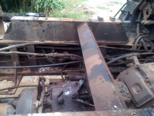 รถฮีโน่ 6 ล้อดั้ม FF 195 แรงม้า. ปี 39    สนใจติดต่อ 081 - 6079515