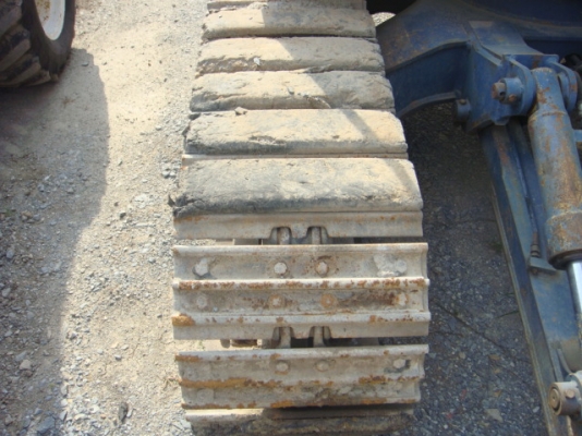 รถขุด SK60 Mark III อาร์มยืดได้ เหมาะสำหรับงานลึกๆ แทรคเล็กหุ้มยาง พร้อมใบมีดดัน