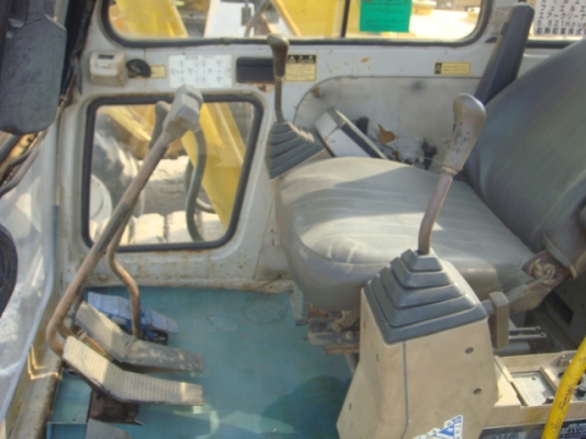 รถขุด SK60 Mark III อาร์มยืดได้ เหมาะสำหรับงานลึกๆ แทรคเล็กหุ้มยาง พร้อมใบมีดดัน