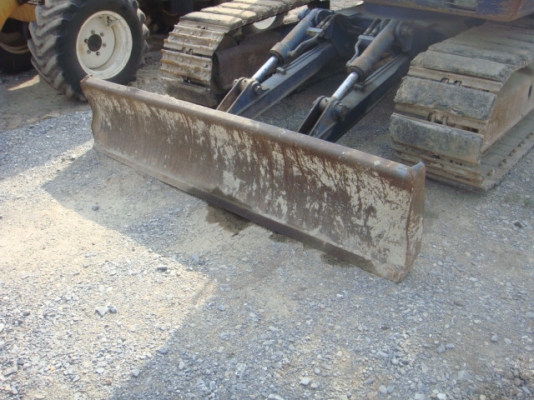 รถขุด SK60 Mark III อาร์มยืดได้ เหมาะสำหรับงานลึกๆ แทรคเล็กหุ้มยาง พร้อมใบมีดดัน