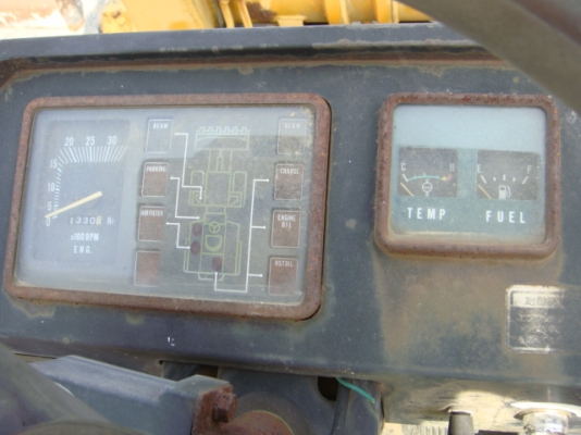 รถตักเล็ก YANMAR V4 สภาพดี ยางสวย เครื่องยนต์แน่น ชั่วโมงน้อย รถตักเล็ก YANMAR V4 สภาพดี ยางสวย เครื่องยนต์แน่น ชั่วโมงน้อย