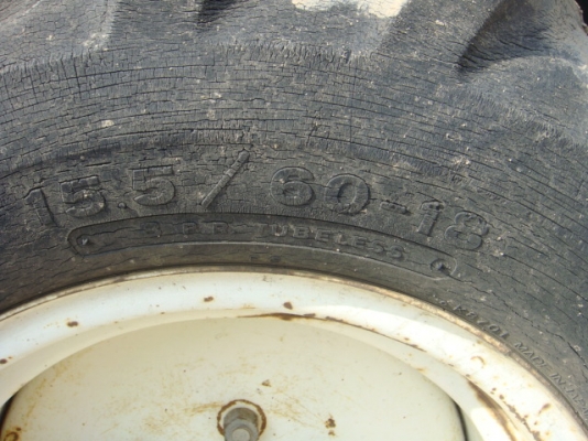 รถตักเล็ก YANMAR V4 สภาพดี ยางสวย เครื่องยนต์แน่น ชั่วโมงน้อย รถตักเล็ก YANMAR V4 สภาพดี ยางสวย เครื่องยนต์แน่น ชั่วโมงน้อย