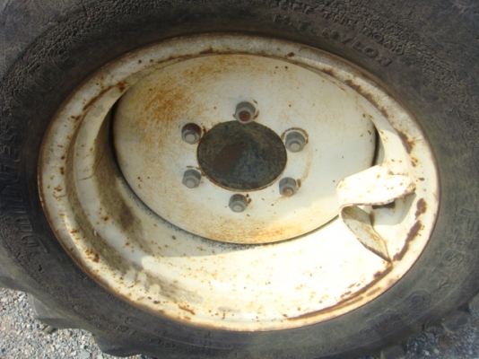 รถตักเล็ก YANMAR V4 สภาพดี ยางสวย เครื่องยนต์แน่น ชั่วโมงน้อย รถตักเล็ก YANMAR V4 สภาพดี ยางสวย เครื่องยนต์แน่น ชั่วโมงน้อย