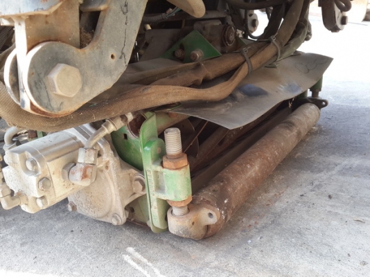 ขาย รถตัดหญ้านั่งขับ JOHN DEERE รุ่น 3365 แบบสกรีน 5ใบตัด มือสองญี่ปุ่น ขาย รถตัดหญ้านั่งขับ JOHN DEERE รุ่น 3365 แบบสกรีน 5ใบตัด มือสองญี่ปุ่น