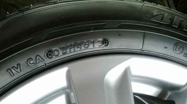 ขายล้อ vios ขอบ15 พร้อมยางป้ายแดงชุดละ13500 ขายล้อ vios ขอบ15 พร้อมยางป้ายแดงชุดละ13500