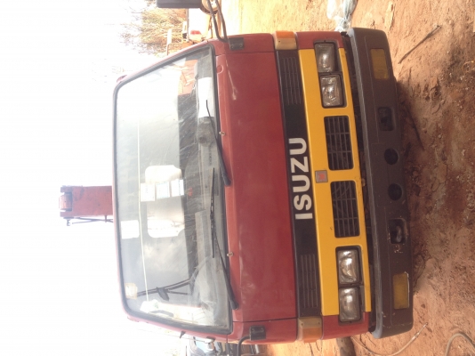 ขายหกล้อ isuzu ติดเครน 2 ตัน ขายหกล้อ isuzu ติดเครน 2 ตัน