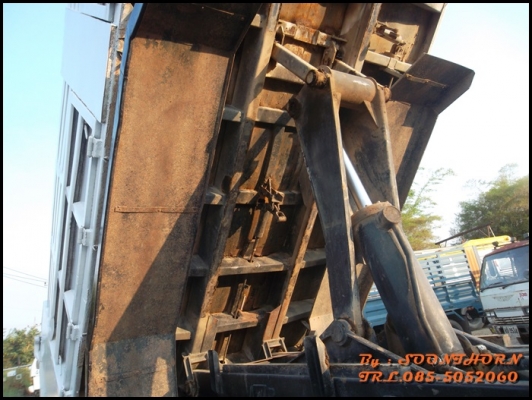 ขายด่วน 10 ล้อ ดั้ม MITSUBISHI FUSO 527M-TF  220 แรง เทอร์โบ สภาพเดิมๆ พร้อมใช้งาน ราคาสุดคุ้ม