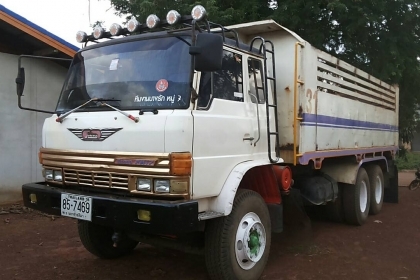**830,000 บ.ต่อรอง**ขาย10ล้อ2เพลาดั๊ม HINO FM177 วางเครื่องHO7C 185HP แห้งแรง ไม่เยิ้ม ช่วงล่างคัสซีดีไม่ผุไม่บวม สโลวครบ กระบะดั๊มข้างเรียบ ยางสวย10เส้น หัวสวยภายในคอนโซลครบ เบรคทริฟฟี่ พร้อมใช้ พร้อมลุยงาน เอกสารครบ ราคาต่อรองได้เด้อ พี่น้องครับ **830,000 บ.ต่อรอง**ขาย10ล้อ2เพลาดั๊ม HINO FM177 วางเครื่องHO7C 185HP แห้งแรง ไม่เยิ้ม ช่วงล่างคัสซีดีไม่ผุไม่บวม สโลวครบ กระบะดั๊มข้างเรียบ ยางสวย10เส้น หัวสวยภายในคอนโซลครบ เบรคทริฟฟี่ พร้อมใช้ พร้อมลุยงาน เอกสารครบ ราคาต่อรองได้เด้อ พี่น้องครับ