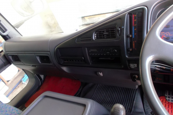 ขายด่วนรถ6ล้อโม่ปูน3.5คิวโม่ตรงคายาบ้าปั่มไดกิ้นเครือง220แรง