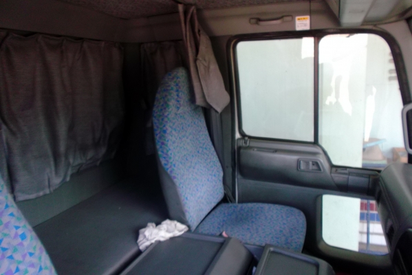 ขายด่วนรถ6ล้อโม่ปูน3.5คิวโม่ตรงคายาบ้าปั่มไดกิ้นเครือง220แรง