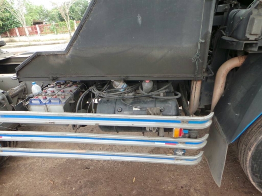 NISSAN UD   ติดต่อปารวี  โทร 0839686255