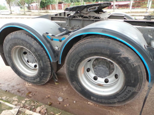 NISSAN UD   ติดต่อปารวี  โทร 0839686255