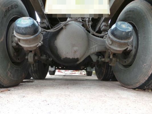 NISSAN UD   ติดต่อปารวี  โทร 0839686255