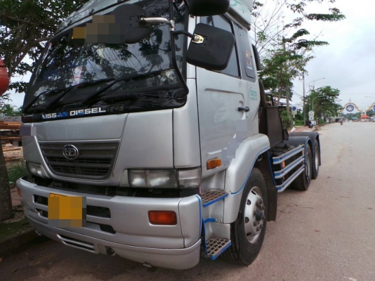 NISSAN UD   ติดต่อปารวี  โทร 0839686255