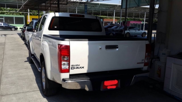 อีซูสุ ดีแม็กซ์ วีคอต 3.0 4 ประตู สูง สีบอร์น ป้ายแดง ขายถูก ที่ ณ พาดกลอน โดย หมวดมินทร์ 086 4085619