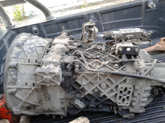 ขายเกียร์ ZF 16S151 + แท่น HINO 2 เพลา 2 ตอน 10/41 เบรคแห้ง