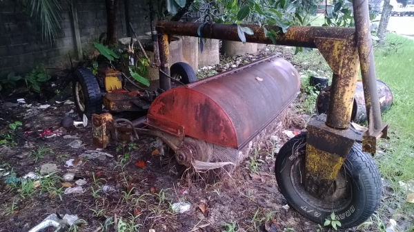 เครื่องกวาดถนน3ล้อ ใช้รถลาก ระบบไฮดรอลิกแบบโยก(แบบประหยัด)