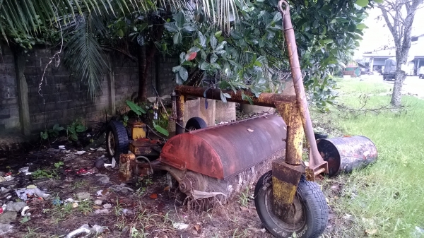 เครื่องกวาดถนน3ล้อ ใช้รถลาก ระบบไฮดรอลิกแบบโยก(แบบประหยัด)