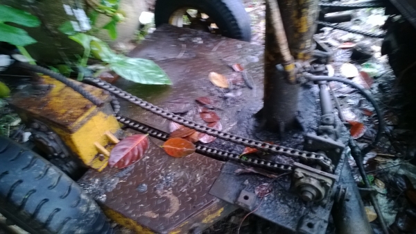 เครื่องกวาดถนน3ล้อ ใช้รถลาก ระบบไฮดรอลิกแบบโยก(แบบประหยัด)