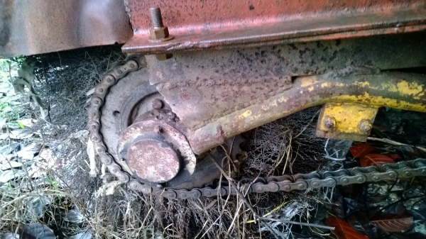 เครื่องกวาดถนน3ล้อ ใช้รถลาก ระบบไฮดรอลิกแบบโยก(แบบประหยัด)