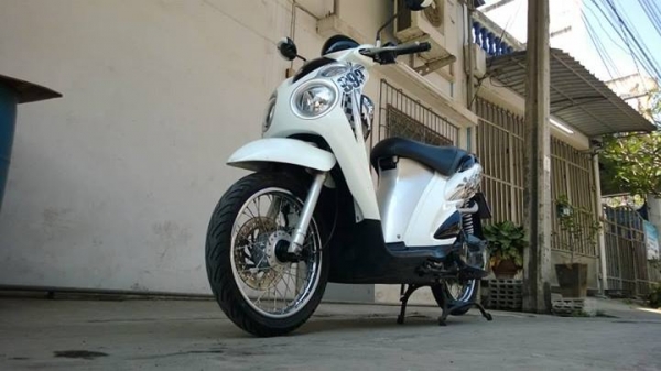 Promotion แรงๆ (หัวฉีด) Jelato ขาวดำ รถ 6 เดือน วิ่ง 4000 คุ้มๆ