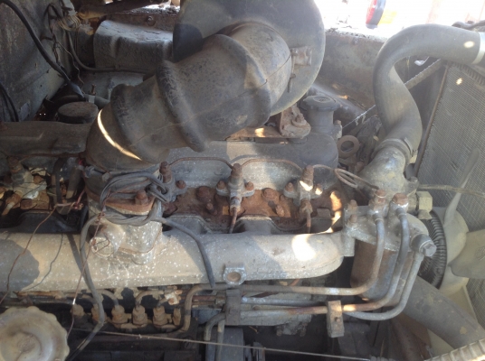 ขายรถบรรทุกแทงค์น้ำ 10 ล้อหัวยาวเพลาเดียว ชุดปั้มน้ำแบบเกียร์ฝากใช้งานได้ดี คัสซีสวยตลอดเส้น เครื่อง 6BF1 175 แรงม้า เกียร์ร็อคกี้ ยางเต็ม ทะเบียนพร้อมโอน