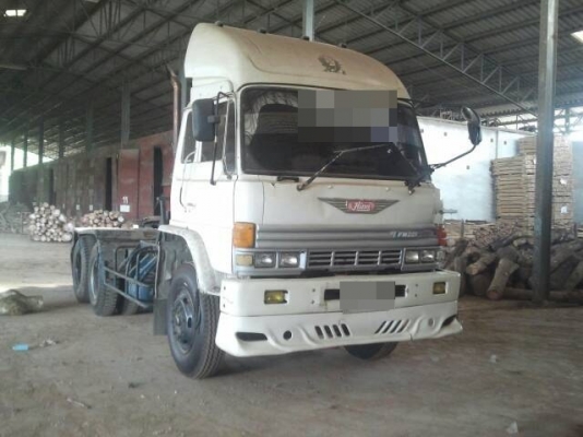 Hino 221     ติดต่อปารวี  โทร 0839686255
