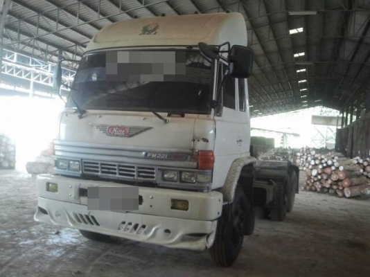 Hino 221     ติดต่อปารวี  โทร 0839686255