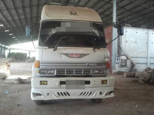 Hino 221     ติดต่อปารวี  โทร 0839686255