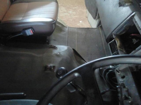 Hino 221     ติดต่อปารวี  โทร 0839686255