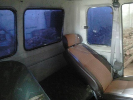 Hino 221     ติดต่อปารวี  โทร 0839686255