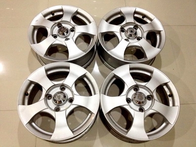 แม็กซ์หน้าเงา 14 นิ้ว สเปครู 4 114.3 สวยทั้งชุดครับ