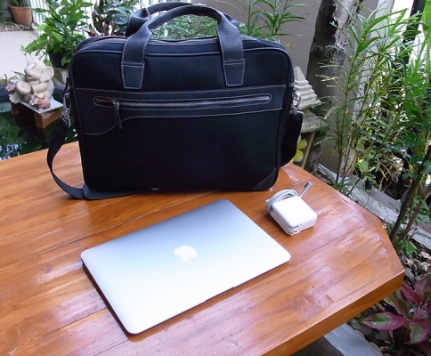บางใหญ่ขาย mac air ปี 2010 11.6" core 2 1.4 GHz