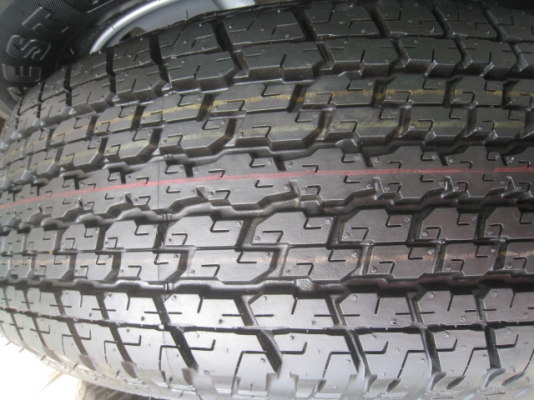 ขายล้อแม็ก Toyota vigo ป้ายแดง 16"x7" et30 6รู139.7 + ยาง ยางผลิตสัปดาห์ที่28 ปี13  สนใจติดต่อเล็กคลองสาม (081-3747940)