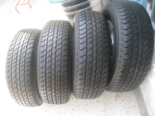 ขายล้อแม็ก Toyota vigo ป้ายแดง 16"x7" et30 6รู139.7 + ยาง ยางผลิตสัปดาห์ที่28 ปี13  สนใจติดต่อเล็กคลองสาม (081-3747940)