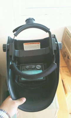 หน้ากากเชื่อมแบบปรับแสงอัตโนมัติ หน้ากากเชื่อมแบบปรับแสงอัตโนมัติ