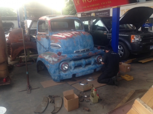 หัวรถ Ford สามตุ้ม Ford COE 1950