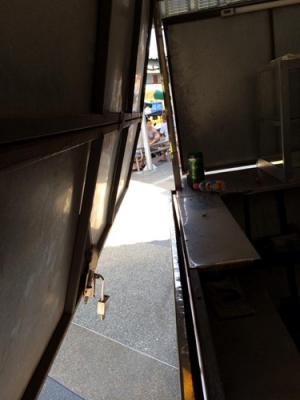 ขายตู้ขายของ 2 X 2 หน้าต่าง 3 ด้าน