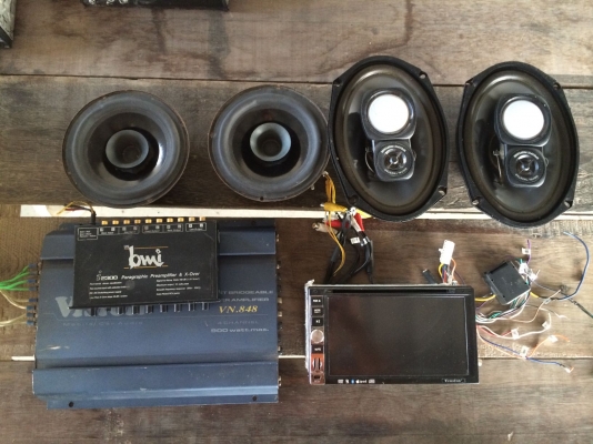 ขายเครื่องเสียง จอ2ดิน ปรี USA เพาเวอร์4CH ลำโพง 6.5 ลำโพง 6x9