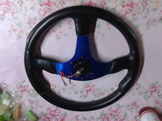 พวงมาลัยรถยนต์ 13.5 นิ้ว สวยๆ