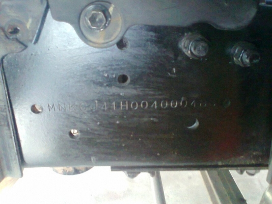 รถหกล้อ ฮีโน่ ดูโท่ หัวคัสซี ผ่อนสบาย ๆ กับ ศรีสวัสดิ์เงินติดล้อ รถหกล้อ ฮีโน่ ดูโท่ หัวคัสซี ผ่อนสบาย ๆ กับ ศรีสวัสดิ์เงินติดล้อ