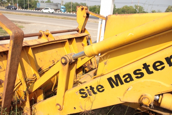 ขายรถหน้าตักหลังขุด 3in1(ขุด,ตัก,ยก) ขับเคลื่อน4ล้อ JCB 3CX  ราคา 470,000บาท